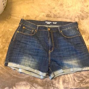 Levi’s denim shorts
